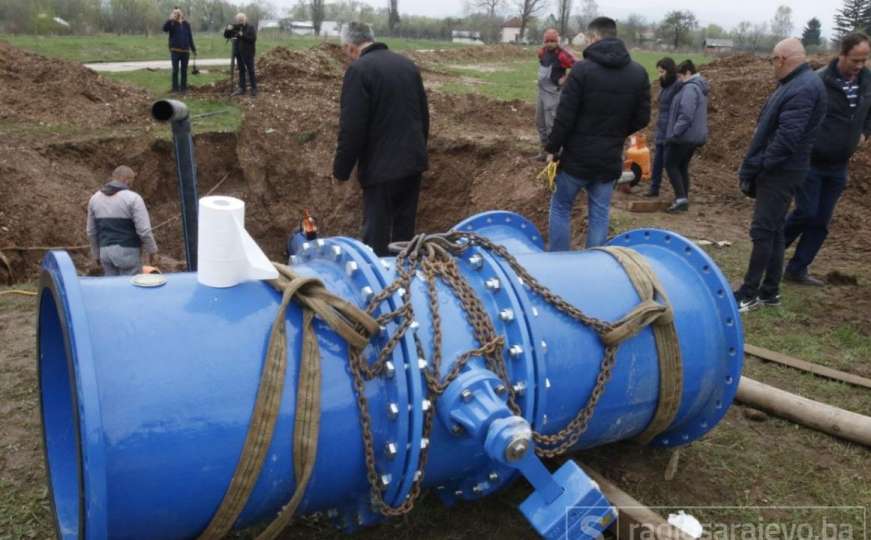 Radnici ViK-a vrše zamjenu cijevi na Bačevu, evo u kojim dijelovima grada nema vode